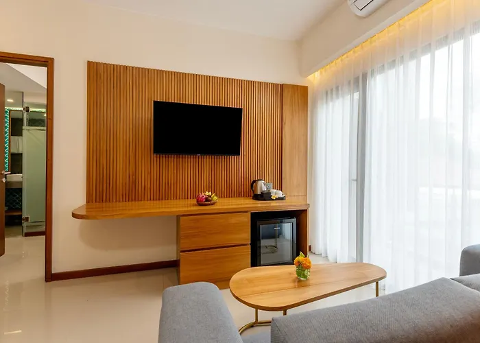 Hotel The &