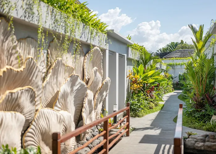 Hotel The & Kuta Lombok